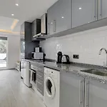 One Bedroom Walking Distance To Puerto Banus *