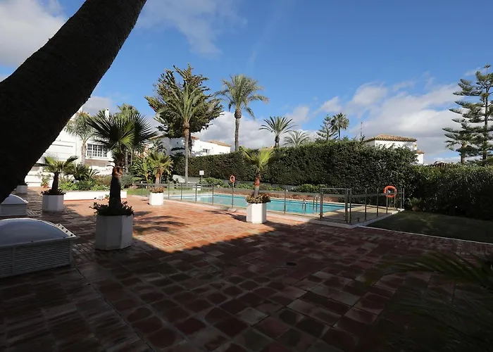 Apartment One Bedroom Walking Distance To Puerto Banus *