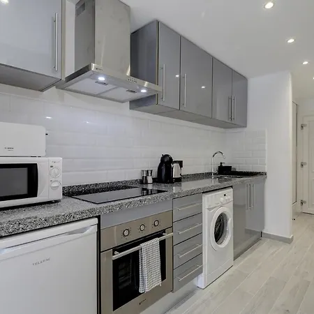 One Bedroom Walking Distance To Puerto Banus Apartman