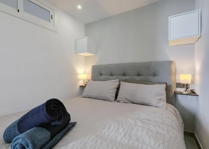 One Bedroom Walking Distance To Puerto Banus