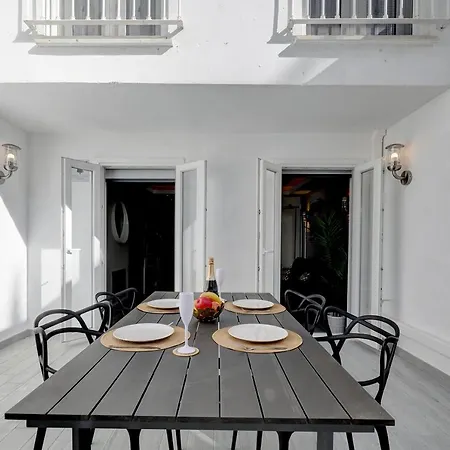 One Bedroom Walking Distance To Puerto Banus * Marbella