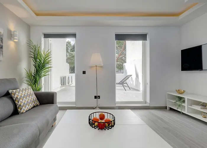 One Bedroom Walking Distance To Puerto Banus Marbella