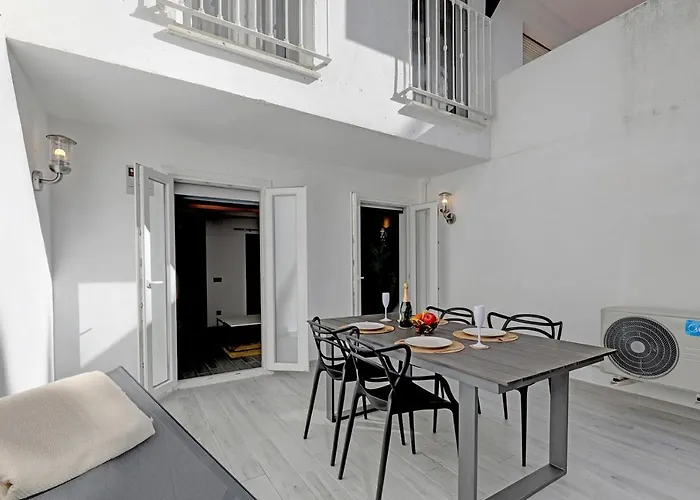 One Bedroom Walking Distance To Puerto Banus Lägenhet Marbella